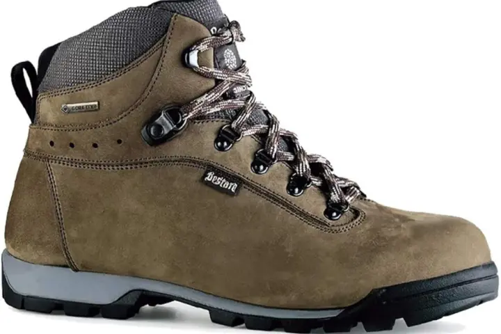 Bota de montaña Bestard Laredo, marrón, con Gore-Tex, ideal para senderismo y aventura.