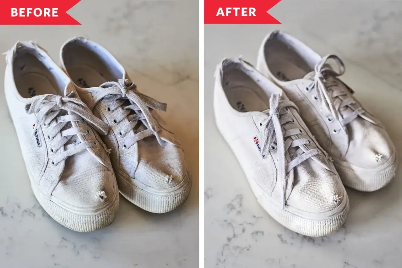 Antes y despu&eacute;s de limpiar zapatillas blancas de tela. Las zapatillas lucen mucho m&aacute;s limpias y frescas.